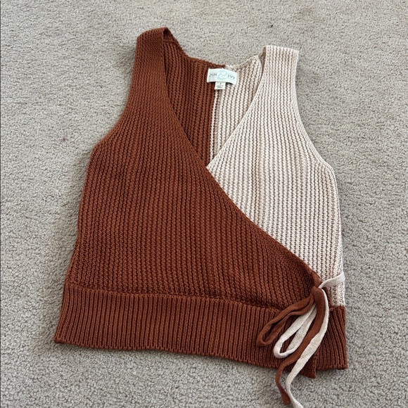 Colorblock Ribbed Knit Wrap Tank Top - Rust & Cream - Picture 4 of 7